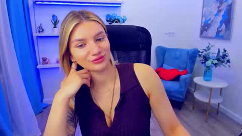 selenaemoore online show from 05/13/26, 03:37