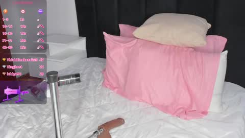  Selena  online show from 04/21/26, 01:42