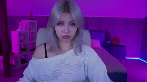 Snapshot of selenairis chatting on 06/18/26, 06:13 selenairis online show from 06/18/26, 06:13