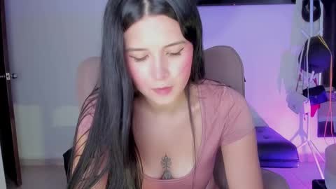 Snapshot of selene_king22 chatting on 10/06/25, 04:04 Alejandra  online show from 10/06/25, 04:04