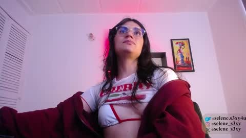 Snapshot of selene_s3xy chatting on 03/29/26, 05:02 selene_s3xy online show from 03/29/26, 05:02