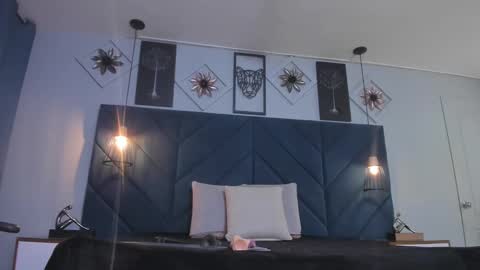 Selene online show from 01/05/25, 08:42