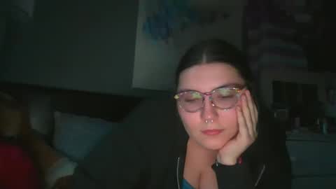 Snapshot of selenebaby chatting on 09/09/25, 11:26 Selene online show from 09/09/25, 11:26