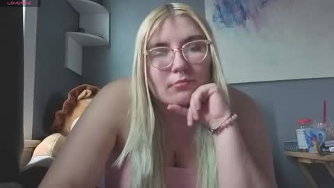 Selene online show from 04/05/26, 10:07