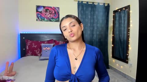 Snapshot of selenestark chatting on 02/07/25, 11:55 Sele online show from 02/07/25, 11:55