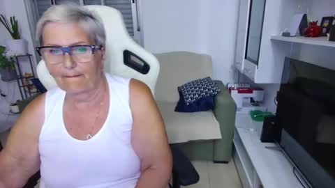 Selenna online show from 05/25/26, 05:52