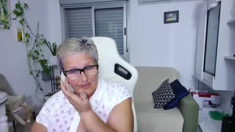 Selenna online show from 05/26/26, 05:20