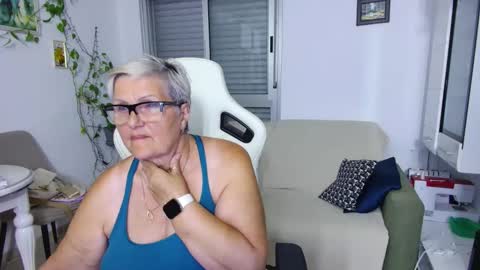 Selenna online show from 05/28/26, 05:43