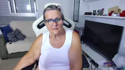 Selenna online show from 06/25/26, 05:17