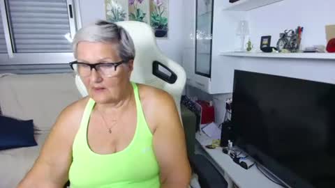 Selenna online show from 07/15/26, 06:02
