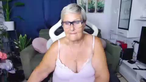 Selenna online show from 08/02/26, 06:06