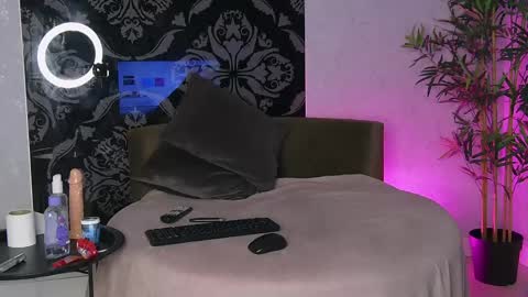 SelenaDream online show from 05/31/26, 11:50