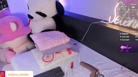 Selenne online show from 02/20/25, 10:15