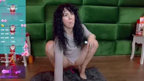 Snapshot of selensummer chatting on 12/16/25, 08:03 Selen online show from 12/16/25, 08:03