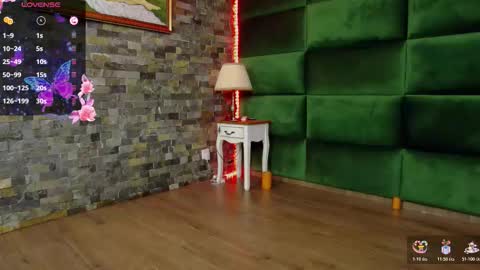 Snapshot of selensummer chatting on 01/13/26, 08:14 Selen online show from 01/13/26, 08:14