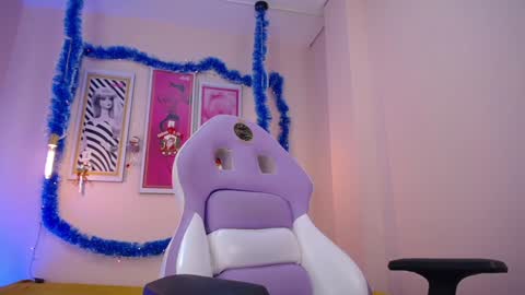 Snapshot of seleny_fitness chatting on 12/20/24, 05:29 Mayte online show from 12/20/24, 05:29