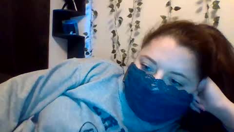 Lauren online show from 12/22/25, 03:20