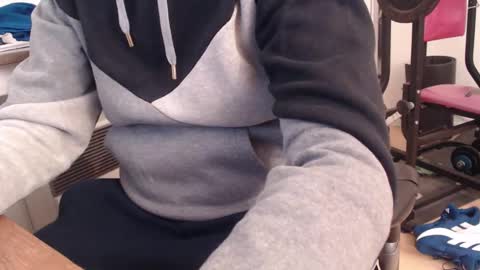 Snapshot of selfsuckermbb chatting on 11/19/25, 05:02 selfsuckermbb online show from 11/19/25, 05:02