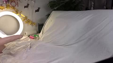 Snapshot of selina_coy chatting on 11/04/25, 10:42 lina next stream nearest evening online show from 11/04/25, 10:42