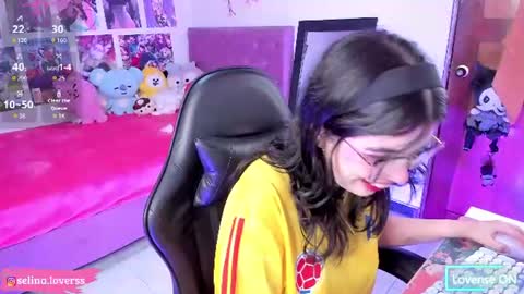 Snapshot of selina_lovers_ chatting on 06/19/26, 04:06 Selina online show from 06/19/26, 04:06