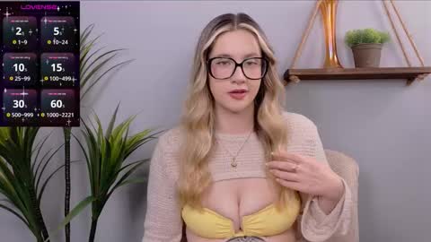 Selina Mae online show from 10/18/25, 03:09