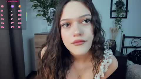 Julia online show from 06/22/26, 07:16