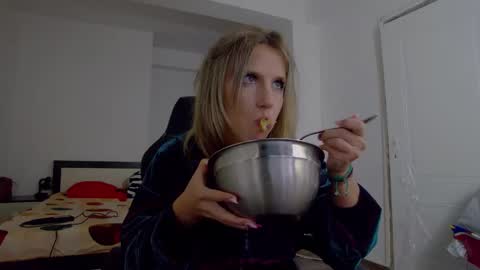 sellena_angel online show from 10/27/25, 11:36