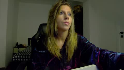 sellena_angel online show from 05/10/26, 02:00