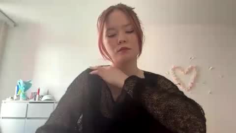 Lily online show from 05/02/26, 07:13