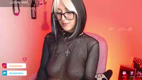 Snapshot of selvalentinex chatting on 10/23/25, 03:28 online show from 10/23/25, 03:28