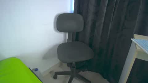 Snapshot of sem_alas chatting on 01/15/25, 10:35 sem_alas online show from 01/15/25, 10:35