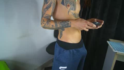 Snapshot of sem_alas chatting on 10/11/25, 01:05 sem_alas online show from 10/11/25, 01:05