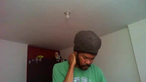 Snapshot of semental24cm chatting on 11/24/25, 06:51 semental24cm online show from 11/24/25, 06:51