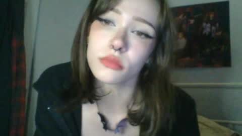 Snapshot of sendforesme chatting on 01/25/25, 02:15 goddess esme  online show from 01/25/25, 02:15