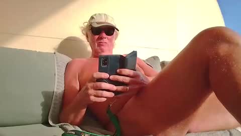 Summiteer online show from 10/05/25, 04:16