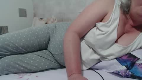 Snapshot of seniorita333 chatting on 12/14/24, 10:13 Lenna online show from 12/14/24, 10:13