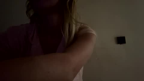 Sennya online show from 10/05/25, 11:46