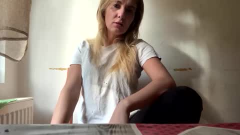 Sennya online show from 11/05/25, 11:32