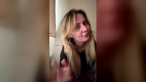 Sennya online show from 01/15/26, 08:41