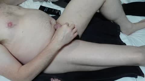 Snapshot of sensatyr chatting on 05/16/26, 04:42 Daddy Dave online show from 05/16/26, 04:42