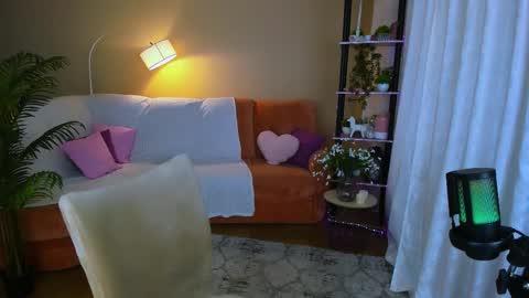 sensitiveheartt online show from 09/19/25, 04:36