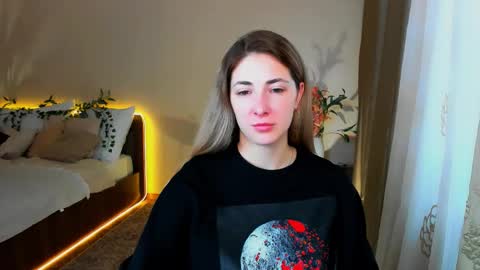 sensitiveheartt online show from 09/23/25, 09:23