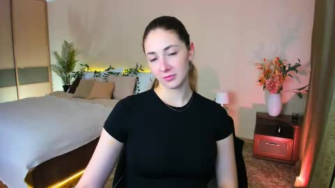 sensitiveheartt online show from 09/25/25, 04:54