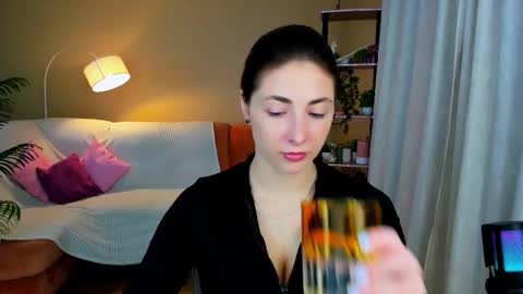 sensitiveheartt online show from 10/01/25, 07:31