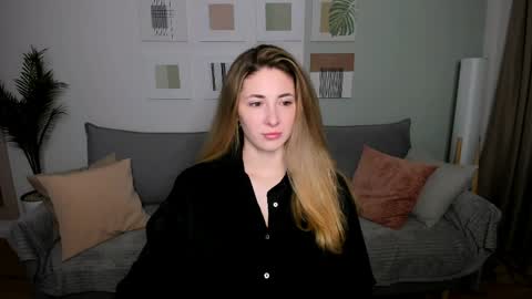 sensitiveheartt online show from 04/11/26, 04:39