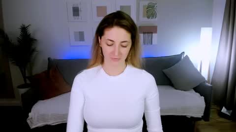 sensitiveheartt online show from 04/13/26, 08:14