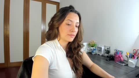 Samantha -  online show from 01/03/25, 10:51