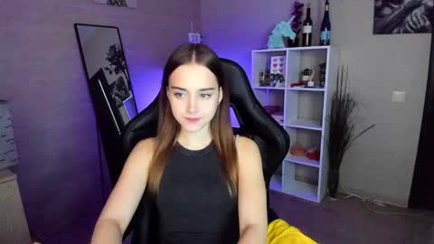 Emily  online show from 10/02/25, 08:43