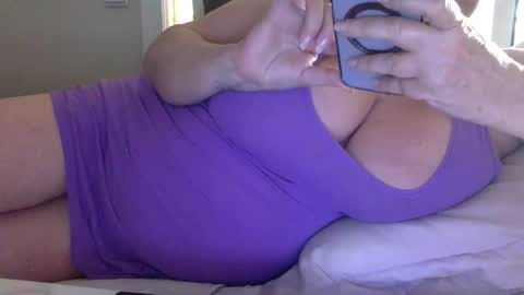 Snapshot of sensual_cris chatting on 10/06/25, 06:33 CRIS  online show from 10/06/25, 06:33