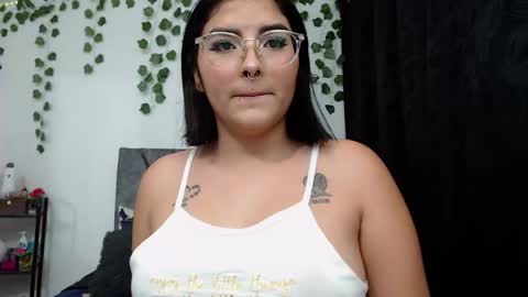 Snapshot of sensual_flame chatting on 01/19/25, 01:10 Camille and sophie online show from 01/19/25, 01:10